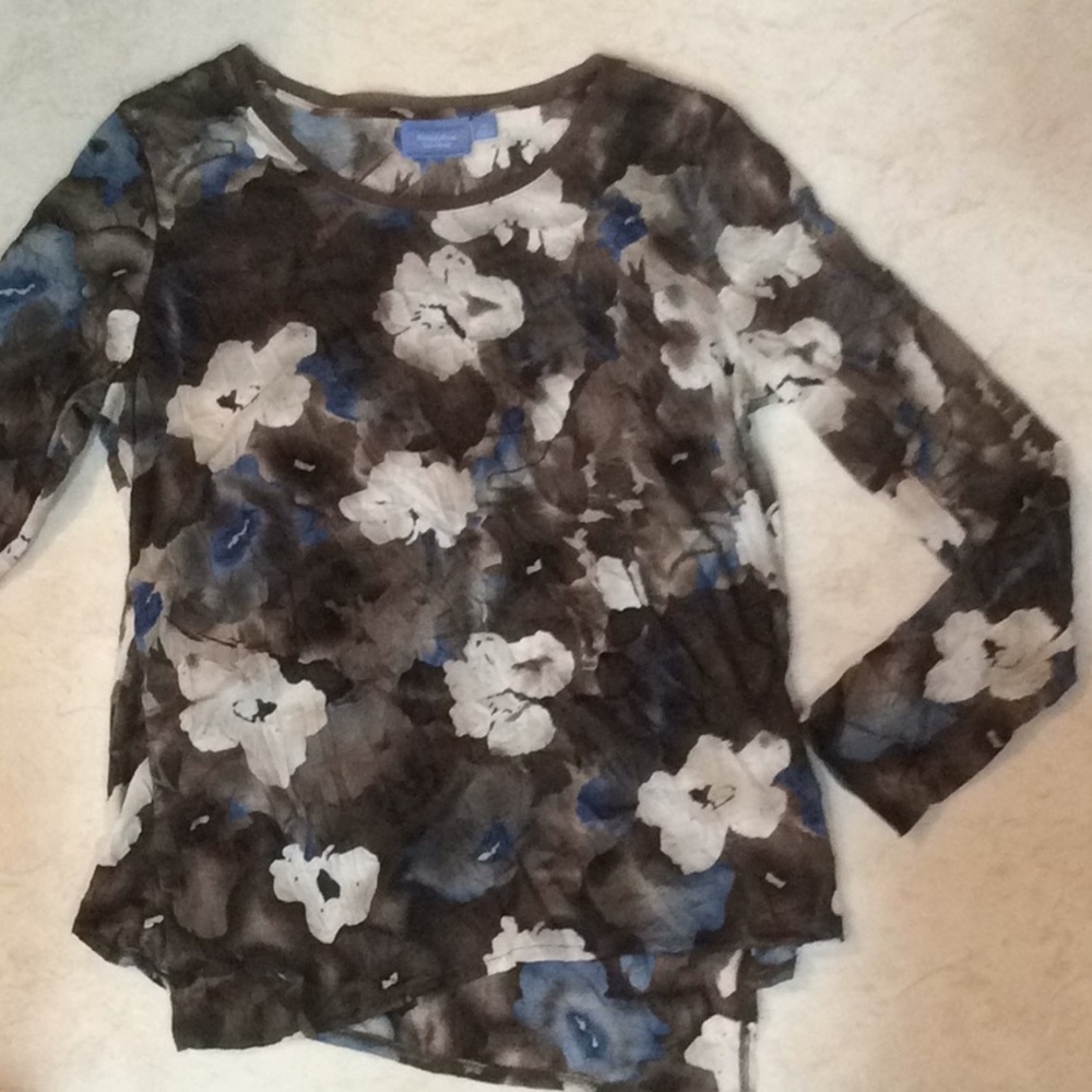Vera Wang tee